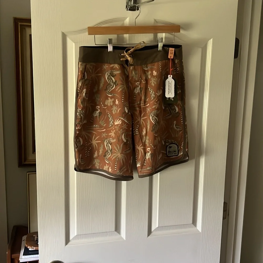 Brand New. Never Worn Howler Brothers Stretch Bruja Boardshortd Lazy Gator . - Picture 6 of 8